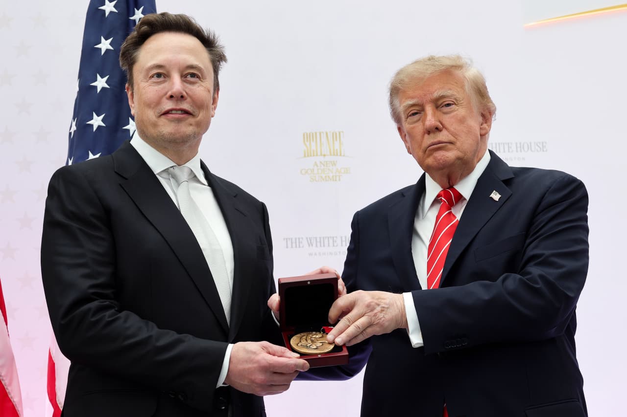 Elon Musk promised a SpaceX share to every kid in America — don’t hold your breath — MarketWatch, Zurich Schools news