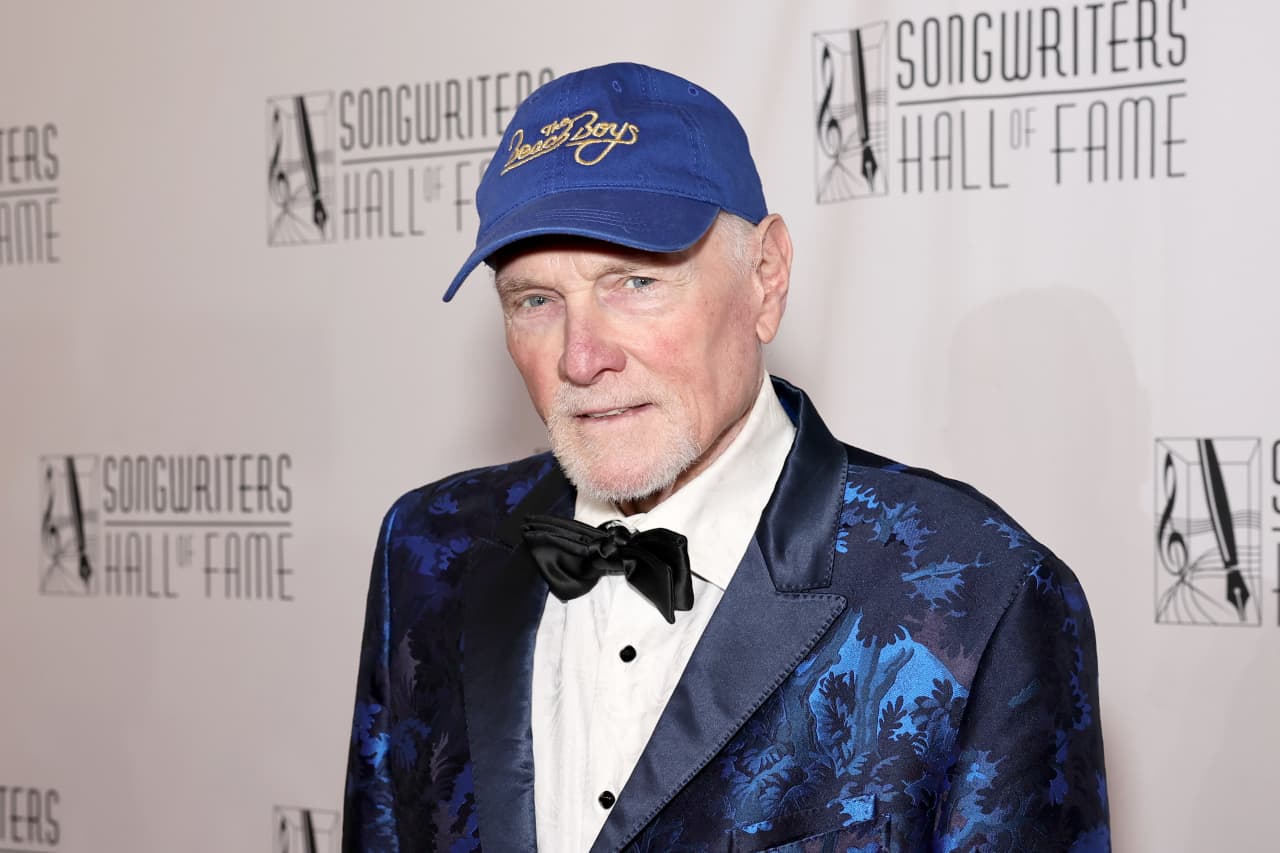 The Beach Boys’ Mike Love goes the extra mile to protect the land around $43 million Lake Tahoe estate — MarketWatch, Zurich Business news