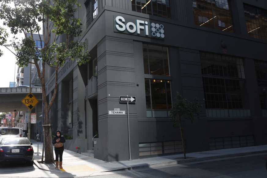 SoFi’s stock climbs as lending surge drives an earnings beat and rosy outlook — Zurich Business news