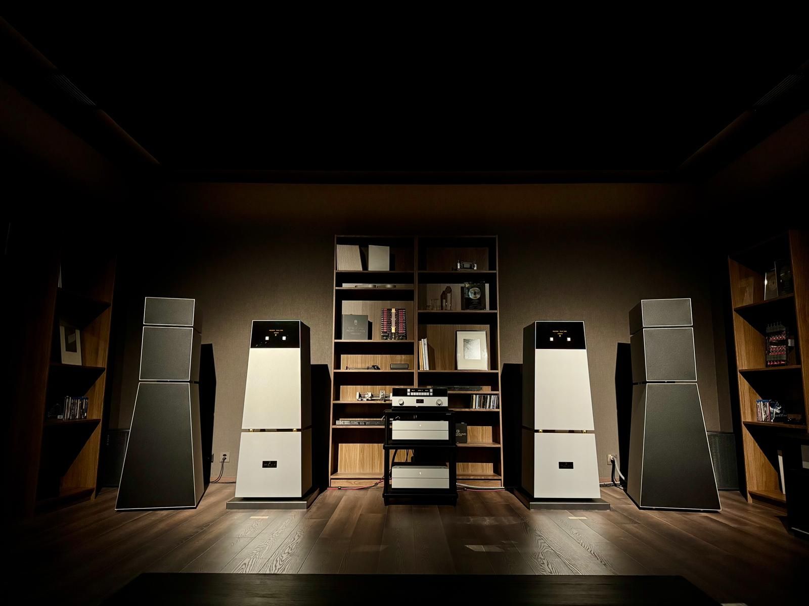 This Preamp Costs More Than a Fancy Sports Car — Wired, Zurich Technology news