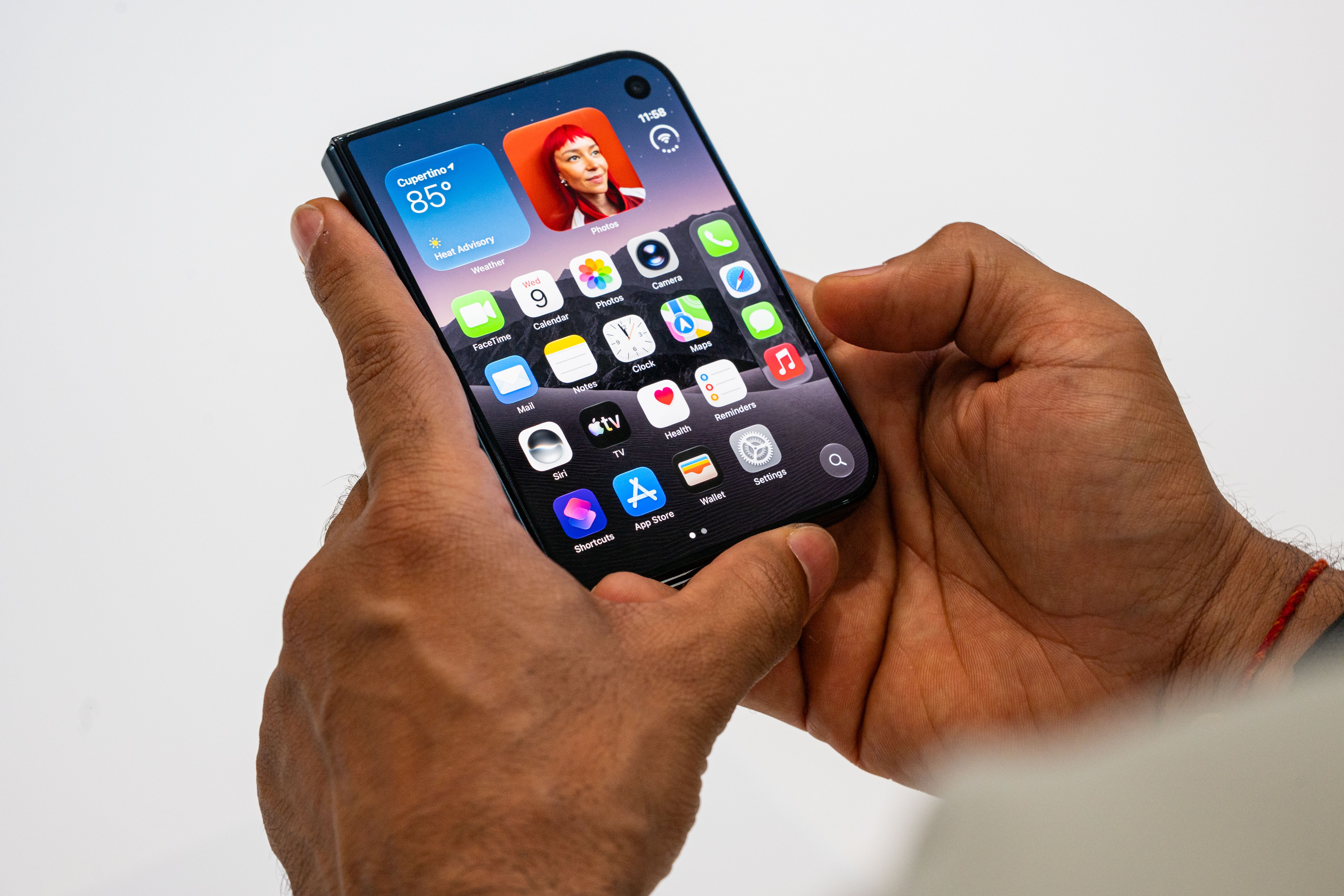 8 Things to Know About the iPhone Duo — Wired, Zurich Sports news